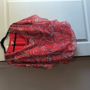 Peach Paisley sleeveless shirt with attached sleeveless cami